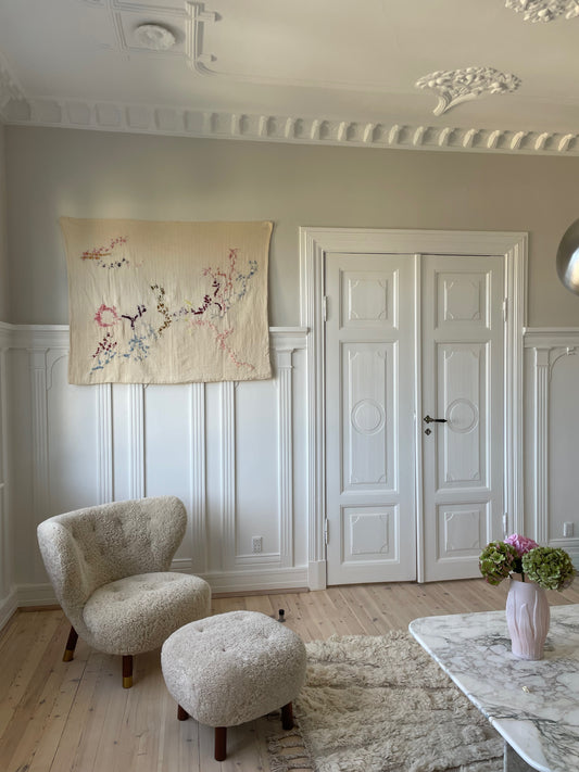 Handmade Lily Wall Hanging by Helle Skaarup Studio. Fully hand embroidered and made-to-order with slight variations. Lead time 2-4 weeks. Contact for custom sizes.
